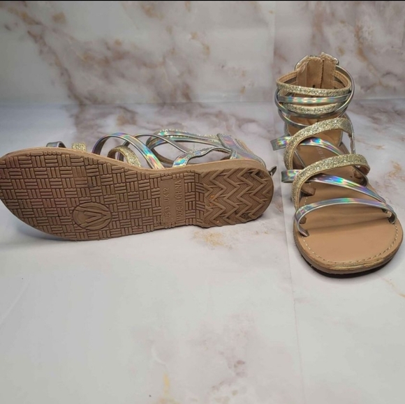 Girls gladiator sandals (both pairs) - Picture 5 of 10